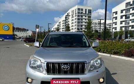 Toyota Land Cruiser Prado 150 рестайлинг 2, 2012 год, 3 250 000 рублей, 2 фотография