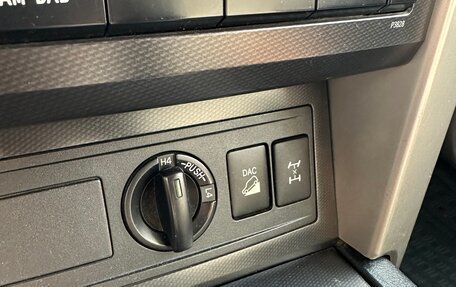 Toyota Land Cruiser Prado 150 рестайлинг 2, 2012 год, 3 250 000 рублей, 19 фотография