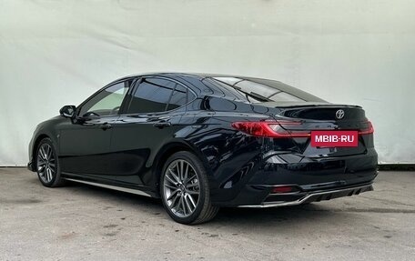 Toyota Camry, 2025 год, 3 700 000 рублей, 5 фотография