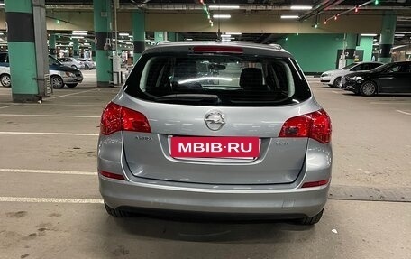 Opel Astra J, 2011 год, 650 000 рублей, 6 фотография