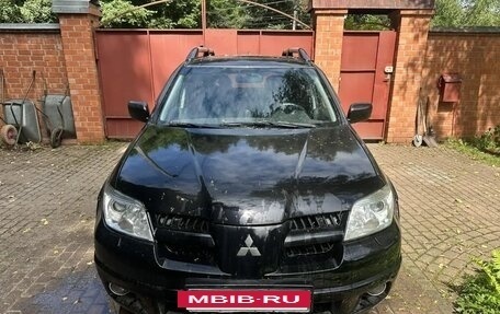 Mitsubishi Outlander III рестайлинг 3, 2006 год, 397 000 рублей, 2 фотография