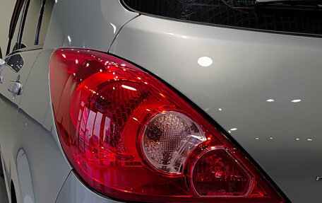 Nissan Tiida, 2010 год, 675 000 рублей, 11 фотография
