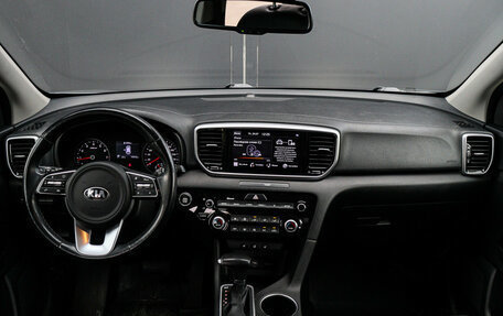 KIA Sportage IV рестайлинг, 2021 год, 2 730 000 рублей, 10 фотография