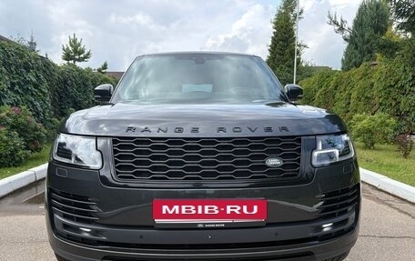 Land Rover Range Rover IV рестайлинг, 2018 год, 9 100 000 рублей, 3 фотография