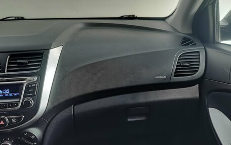 Hyundai Solaris II рестайлинг, 2016 год, 720 000 рублей, 12 фотография