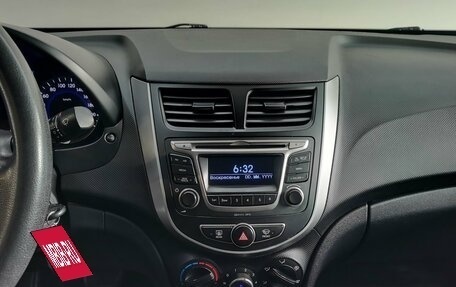 Hyundai Solaris II рестайлинг, 2016 год, 720 000 рублей, 11 фотография