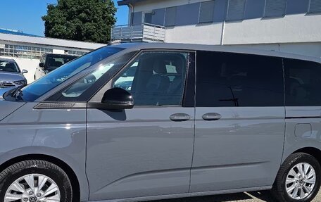 Volkswagen Multivan, 2023 год, 5 050 000 рублей, 3 фотография