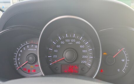 KIA Rio III рестайлинг, 2014 год, 825 000 рублей, 13 фотография