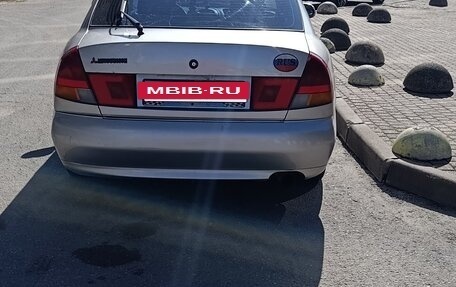 Mitsubishi Carisma I, 1995 год, 130 000 рублей, 3 фотография