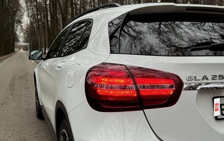 Mercedes-Benz GLA, 2018 год, 2 440 000 рублей, 7 фотография