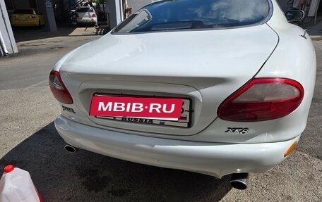 Jaguar XK II рестайлинг 2, 1997 год, 1 000 000 рублей, 21 фотография