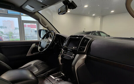Toyota Land Cruiser 200, 2014 год, 4 368 000 рублей, 15 фотография