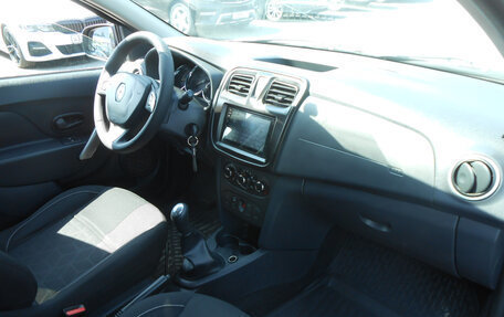Renault Sandero II рестайлинг, 2015 год, 865 000 рублей, 13 фотография