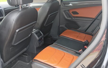Volkswagen Tiguan II, 2018 год, 2 400 000 рублей, 5 фотография