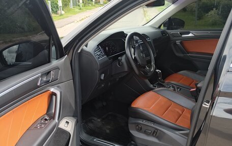 Volkswagen Tiguan II, 2018 год, 2 400 000 рублей, 6 фотография