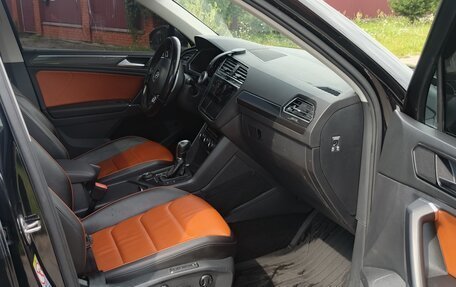 Volkswagen Tiguan II, 2018 год, 2 400 000 рублей, 7 фотография