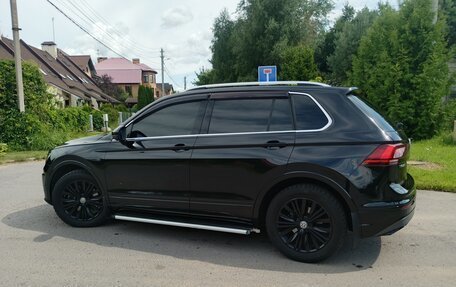 Volkswagen Tiguan II, 2018 год, 2 400 000 рублей, 14 фотография