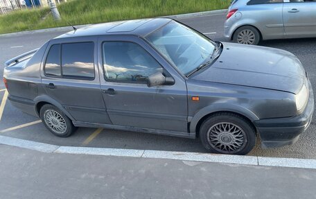 Volkswagen Vento, 1991 год, 70 000 рублей, 4 фотография
