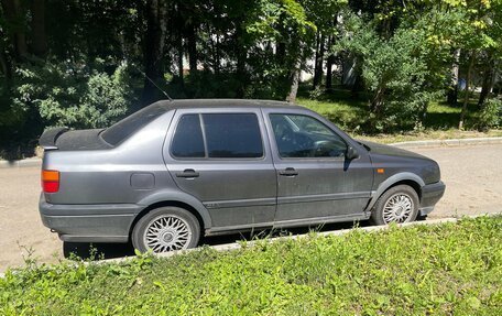 Volkswagen Vento, 1991 год, 70 000 рублей, 10 фотография