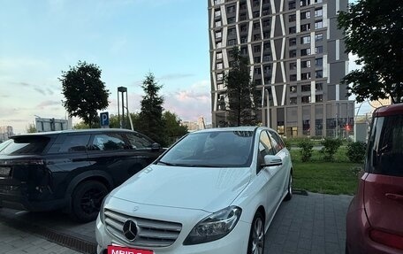 Mercedes-Benz B-Класс, 2014 год, 1 370 000 рублей, 2 фотография