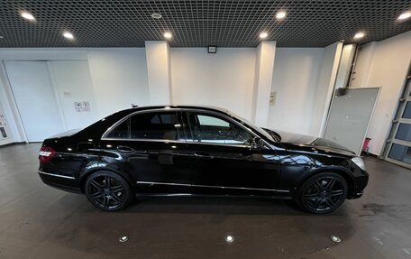 Mercedes-Benz E-Класс, 2011 год, 1 300 000 рублей, 2 фотография