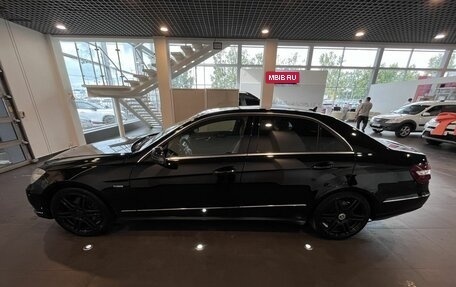 Mercedes-Benz E-Класс, 2011 год, 1 300 000 рублей, 6 фотография