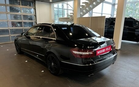 Mercedes-Benz E-Класс, 2011 год, 1 300 000 рублей, 5 фотография