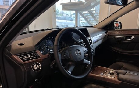 Mercedes-Benz E-Класс, 2011 год, 1 300 000 рублей, 23 фотография