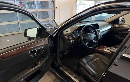 Mercedes-Benz E-Класс, 2011 год, 1 300 000 рублей, 21 фотография