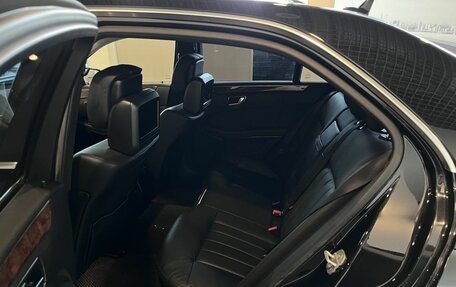 Mercedes-Benz E-Класс, 2011 год, 1 300 000 рублей, 25 фотография