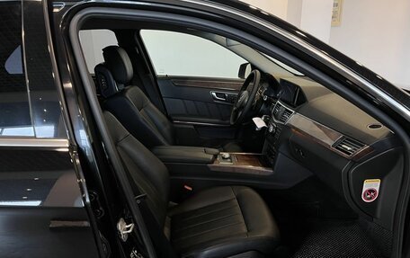 Mercedes-Benz E-Класс, 2011 год, 1 300 000 рублей, 29 фотография
