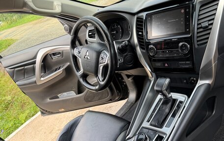 Mitsubishi Pajero Sport III рестайлинг, 2020 год, 2 490 000 рублей, 4 фотография