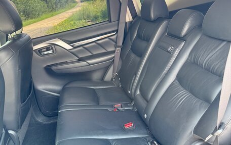 Mitsubishi Pajero Sport III рестайлинг, 2020 год, 2 490 000 рублей, 5 фотография