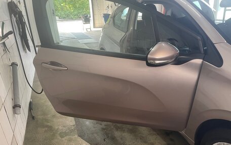 Peugeot 208 II, 2014 год, 629 000 рублей, 40 фотография