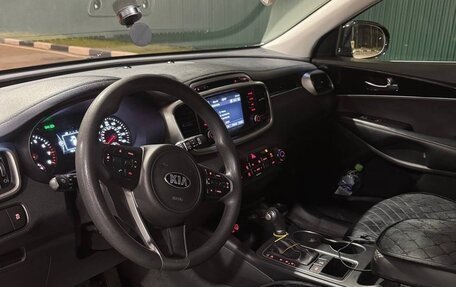 KIA Sorento II рестайлинг, 2017 год, 1 999 000 рублей, 4 фотография