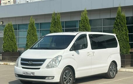 Hyundai Grand Starex Grand Starex I рестайлинг 2, 2012 год, 1 275 000 рублей, 3 фотография