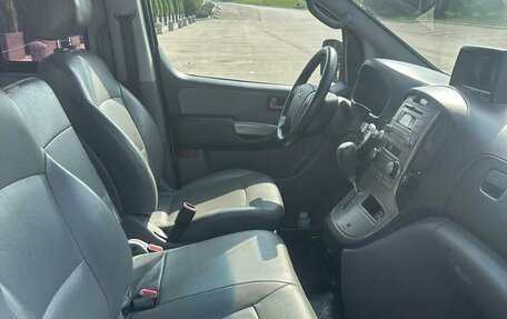 Hyundai Grand Starex Grand Starex I рестайлинг 2, 2012 год, 1 275 000 рублей, 10 фотография