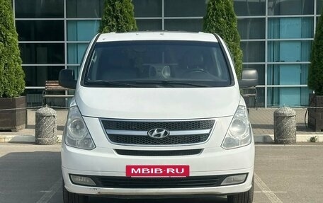 Hyundai Grand Starex Grand Starex I рестайлинг 2, 2012 год, 1 275 000 рублей, 2 фотография