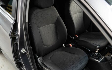 Hyundai Solaris II рестайлинг, 2015 год, 850 000 рублей, 15 фотография