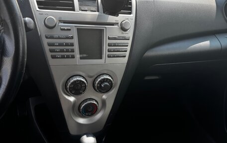 Toyota Yaris III рестайлинг, 2009 год, 650 000 рублей, 8 фотография