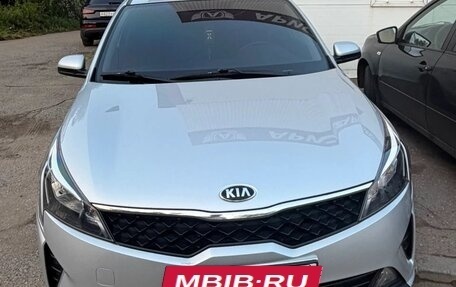 KIA Rio IV, 2020 год, 1 550 000 рублей, 2 фотография