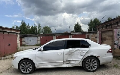 Skoda Superb III рестайлинг, 2013 год, 550 000 рублей, 2 фотография