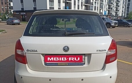 Skoda Fabia II, 2013 год, 950 000 рублей, 5 фотография