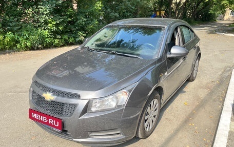Chevrolet Cruze II, 2012 год, 700 000 рублей, 1 фотография
