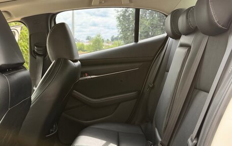 Mazda 3, 2021 год, 1 750 000 рублей, 15 фотография