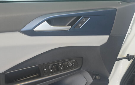 Volkswagen Taos, 2021 год, 2 150 000 рублей, 14 фотография
