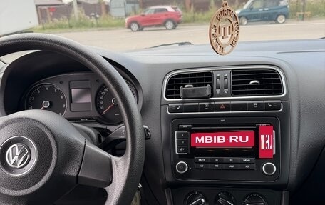Volkswagen Polo VI (EU Market), 2011 год, 750 000 рублей, 7 фотография