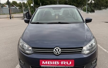 Volkswagen Polo VI (EU Market), 2011 год, 750 000 рублей, 2 фотография