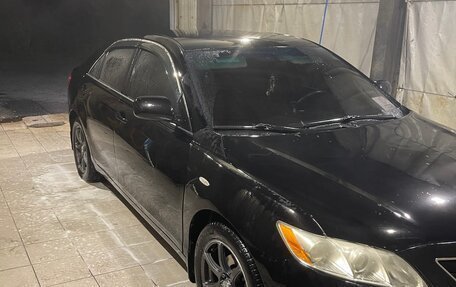 Toyota Camry, 2008 год, 750 000 рублей, 2 фотография