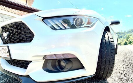 Ford Mustang VI рестайлинг, 2017 год, 2 450 000 рублей, 3 фотография